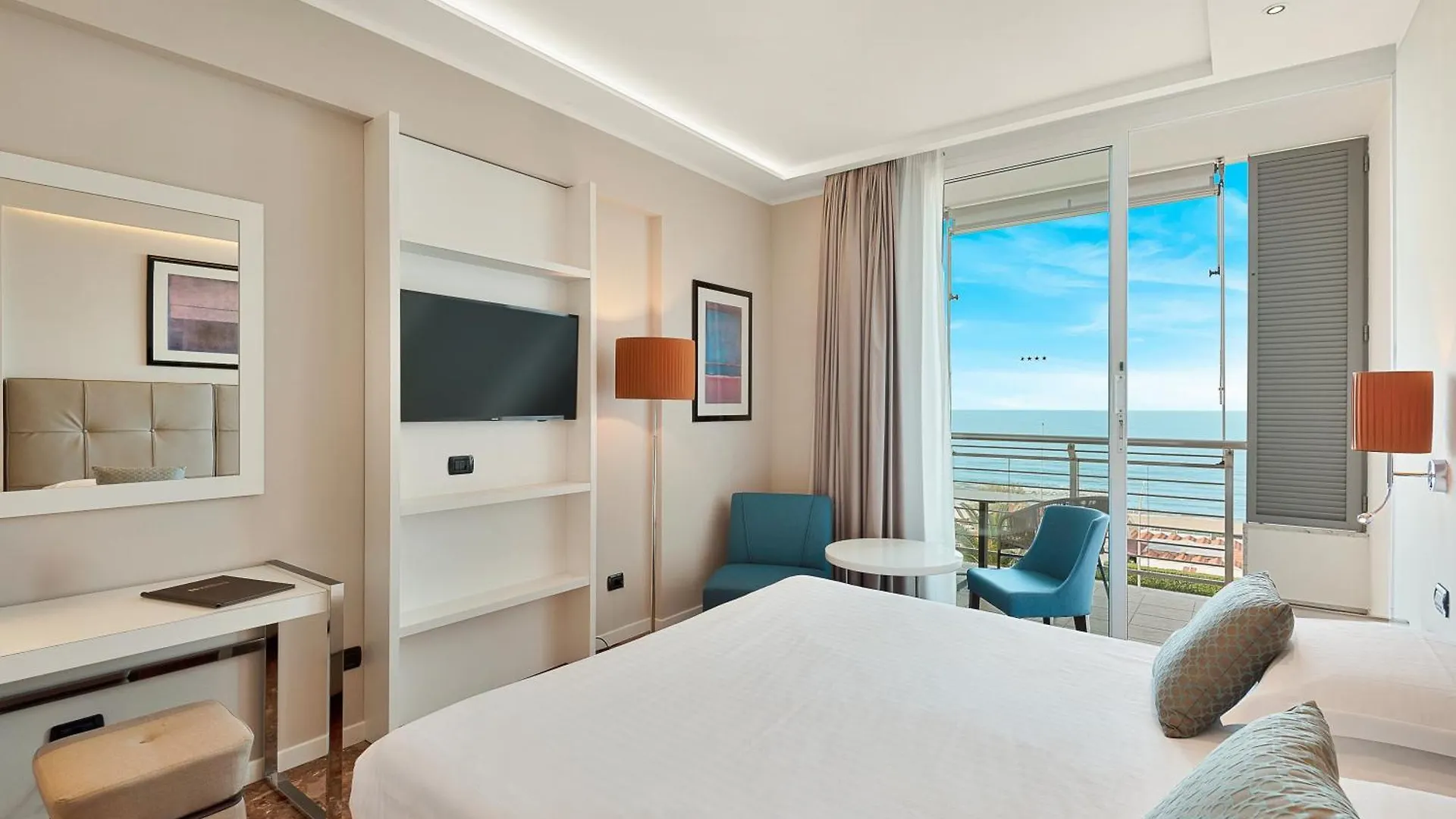 Hotel Excelsior Marina di Massa 4*,  Italy